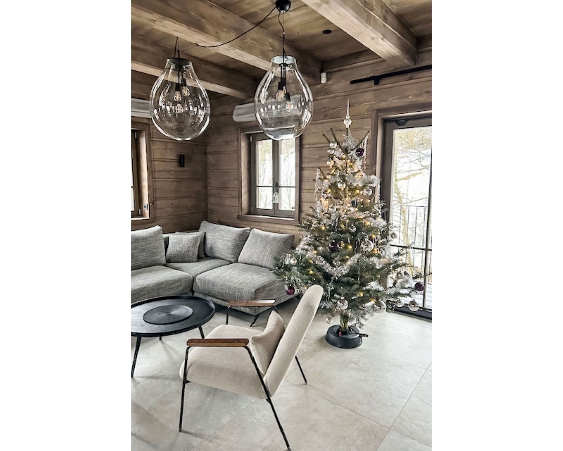 Möbel, Interior Design, Holz, Light Fixture, Zuhause, Flooring, Stuhl, Beleuchtung, Wohnzimmer, Leuchter