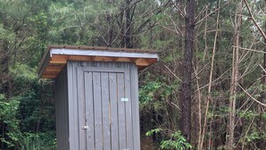 Property grounds - West Hollow: Private Off-Grid Reset Cabin for One near Boaz (Boaz)