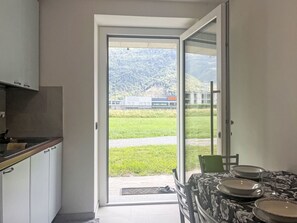 Dining - Lovely apartment for 4 people with A/C, WIFI, TV and pets allowed (Morbegno)