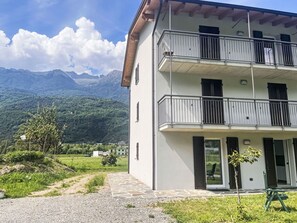 Exterior - Lovely apartment for 4 people with A/C, WIFI, TV and pets allowed (Morbegno)