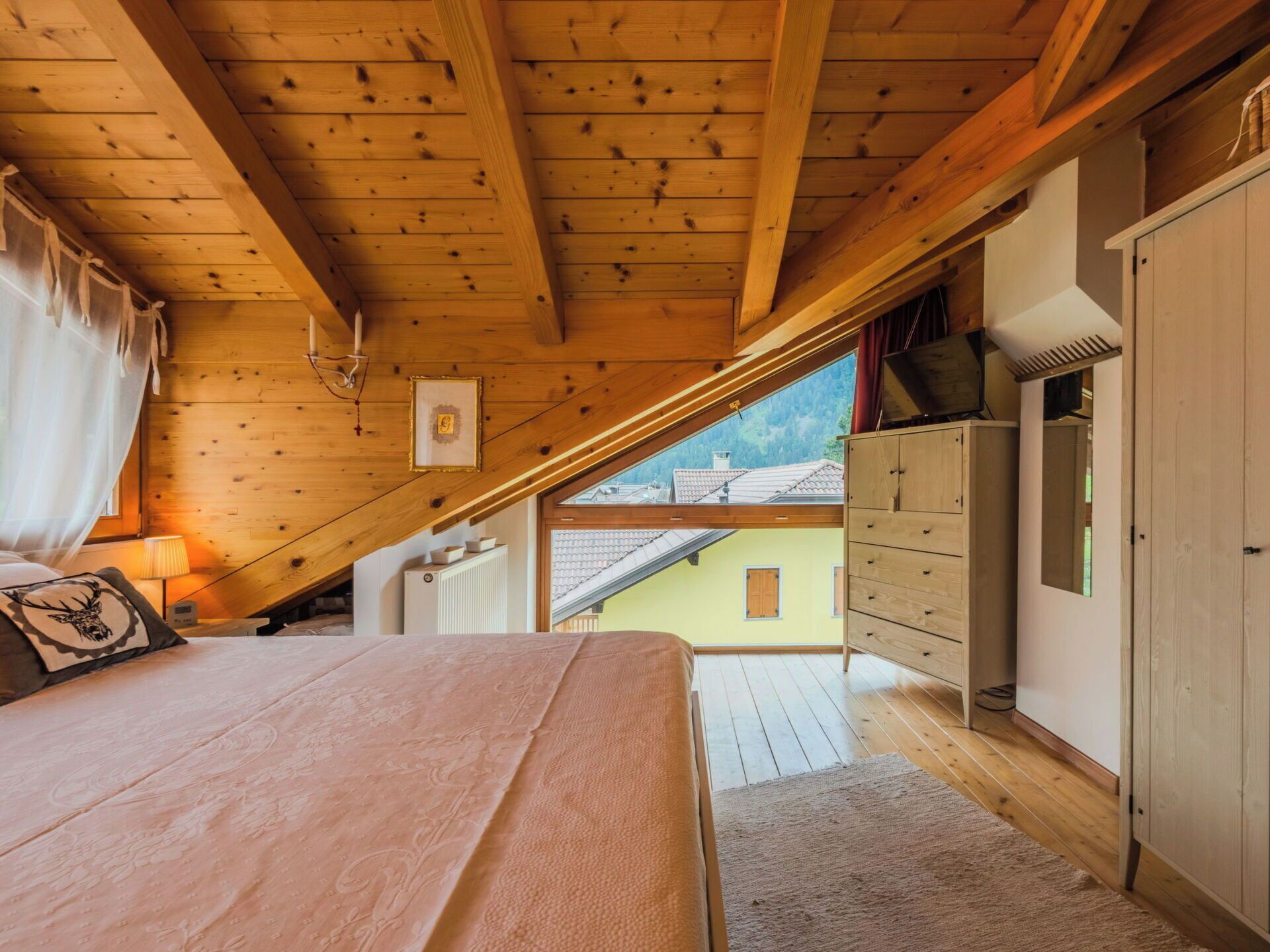 Hout, Interieur Ontwerp, Plafond, Verdieping, Flooring, Kamer, Huis, Zolder, Appartement, Hardwood