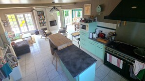 Unclassified image, 3 of 17, button - Basque villa in the countryside. Patio with a beautiful view + above-ground pool (Ustaritz)