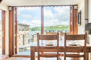 Dining - Castle House Studio - Three Bedroom Cottage, Sleeps 6 (Fowey)