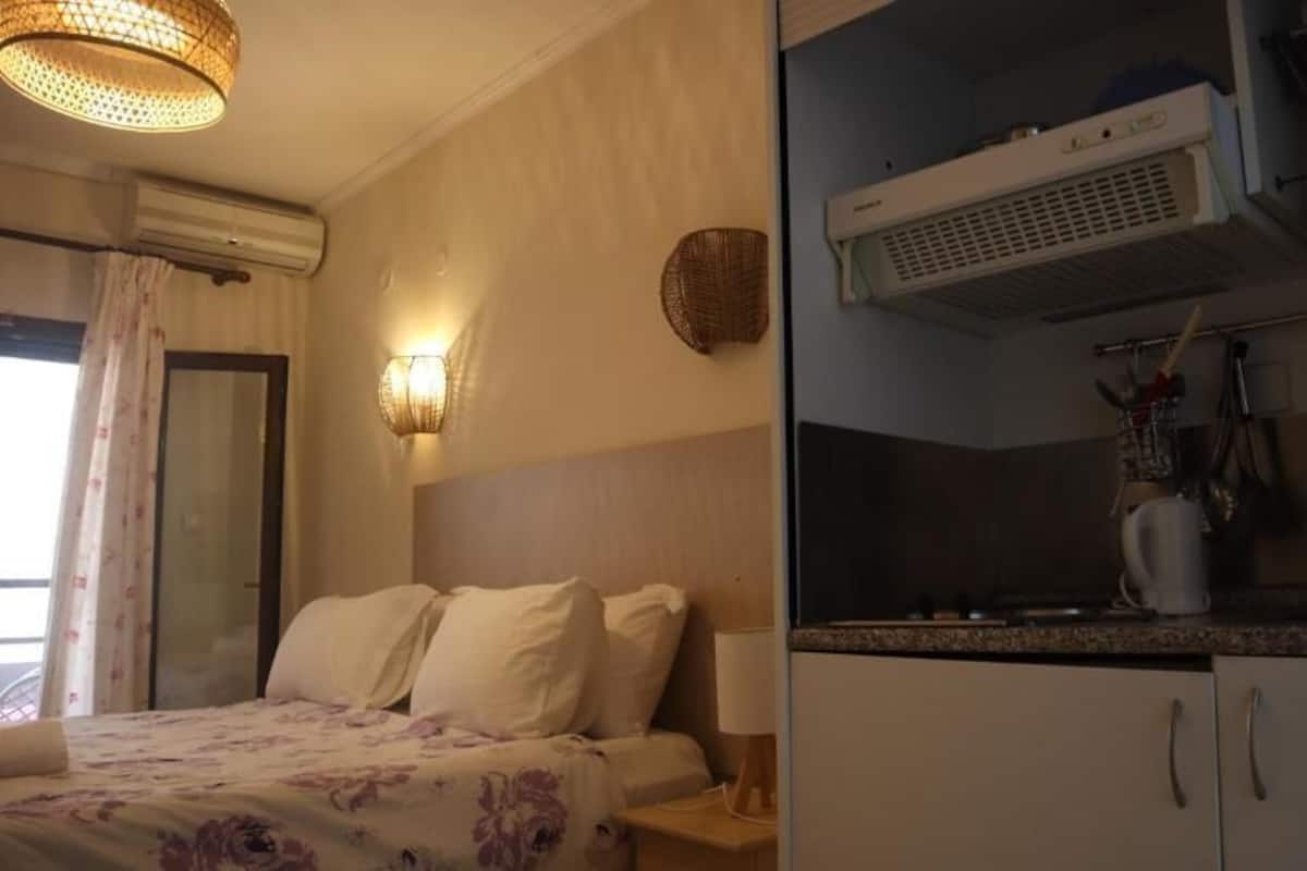 Chambre Double ou avec lits jumeaux, balcon | Coffres-forts dans les chambres, Wi-Fi gratuit