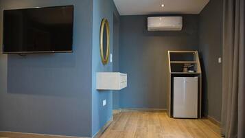 Tripla Deluxe, balcone, vista mare | Interni