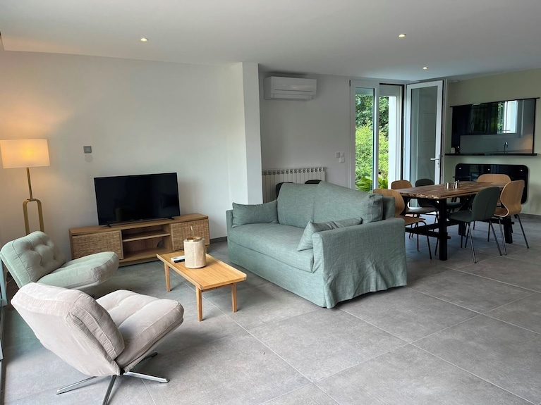 Apartment In A Basque-style House, With A Tree-lined Garden, Pool, Hot Tub, And Ocean Views; Ideal For 6 People. - Hasparren