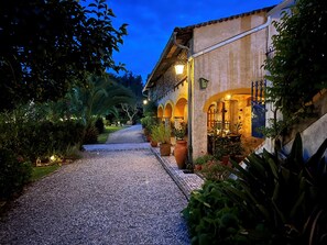 Property grounds - Vivenda Oliveirinha: Private Home with Pool and Wellness Center (Azival - Mortágua)