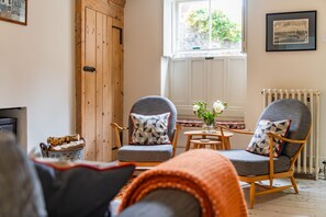 Smart TV - Little Bird, by the sea in Deal (Deal)
