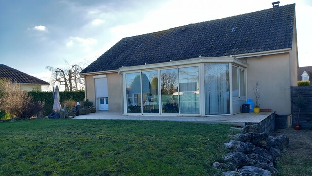 Exterior - Spacious 5-bedroom house with a veranda (Sandillon)