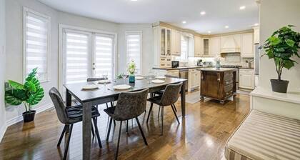 Entire Stylish Classic(Upper)House in RH
