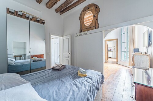 Heart of the Latin Quarter - Apartment with Elevator & Wi-Fi
