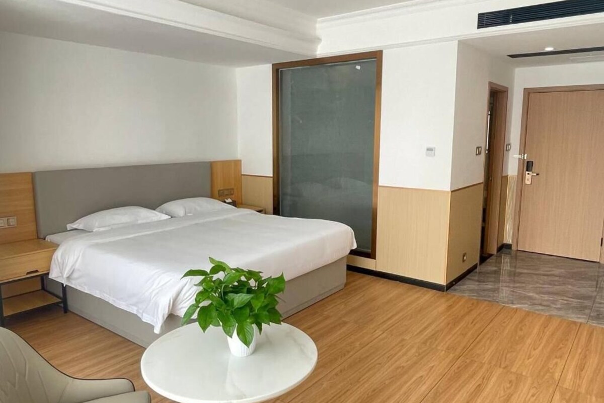 Soundproofing, iron/ironing board (on request), WiFi (free)