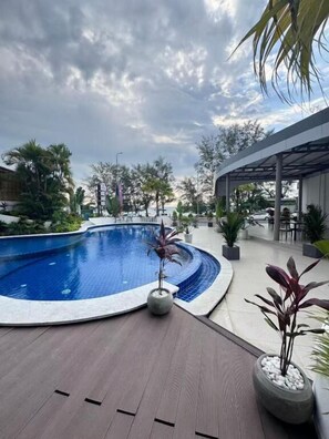 Unclassified image, 2 of 45, button - Billions Hotel (Sihanoukville)