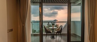 Billions Hotel