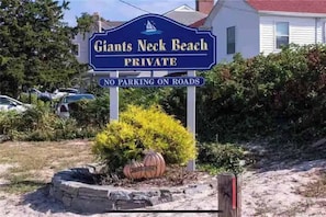 Property grounds - Private Beach -Single-Level Cottage  | Sleeps 6 (East Lyme)