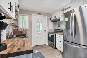 Fridge, microwave, oven, stovetop - Single-Level Cottage Walk to the Beach | Sleeps 6 (East Lyme)