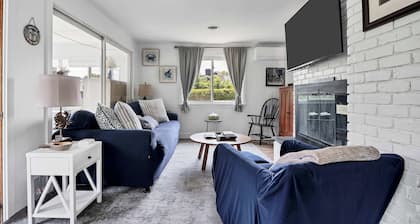 Single-Level Cottage Walk to the Beach | Sleeps 6