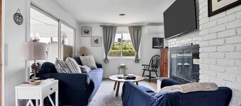 Single-Level Cottage Walk to the Beach | Sleeps 6