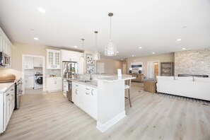 Interior - Luxurious Bay/ Ocean view Splendor 4 BRS elevator (Ocean City)