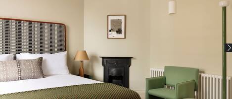 Apartment, 2 Bedrooms | In-room safe, desk, laptop workspace, iron/ironing board