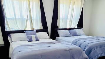4 bedrooms, iron/ironing board, WiFi, bed sheets
