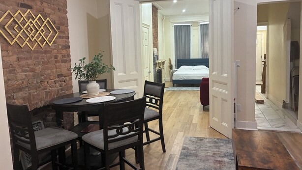 Dining - NYC Prime Living - Steps to Prospect Park, Barclays Center & Brooklyn's Best. (Brooklyn)