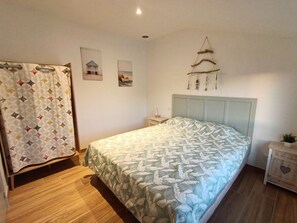 Room - Vrbo Property (Sérignan)