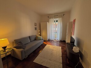 Living area - A cozy apartment for couples and families, just five minutes from the Vatican (Roma)