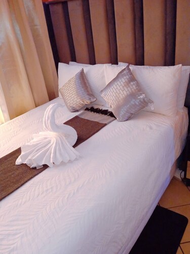 Charming 2-bedroom Apartment in Mbombela With Nature View