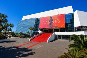 Exterior - 16672352 LIONS 1-Bedroom LOUIS BLANC: Elegance and Light (Cannes)