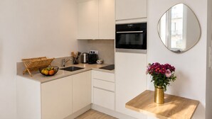 Coffee/tea maker, fridge, oven, dishwasher - 16664494LIONS Renovated studio, unobstructed and (Cannes)