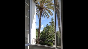 Interior - 16664494LIONS Renovated studio, unobstructed and (Cannes)