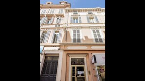 Exterior - 16656684SPECIAL LIONS Rue Lafontaine (Cannes)