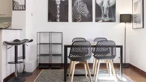 Dining - 16656684SPECIAL LIONS Rue Lafontaine (Cannes)