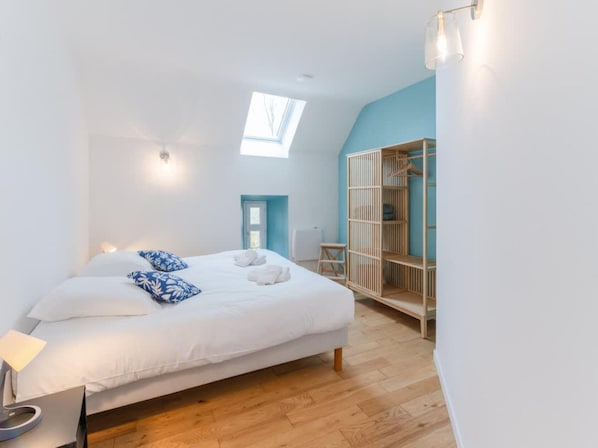 Apartment | 4 Schlafzimmer, Bügeleisen/Bügelbrett, individuell eingerichtet