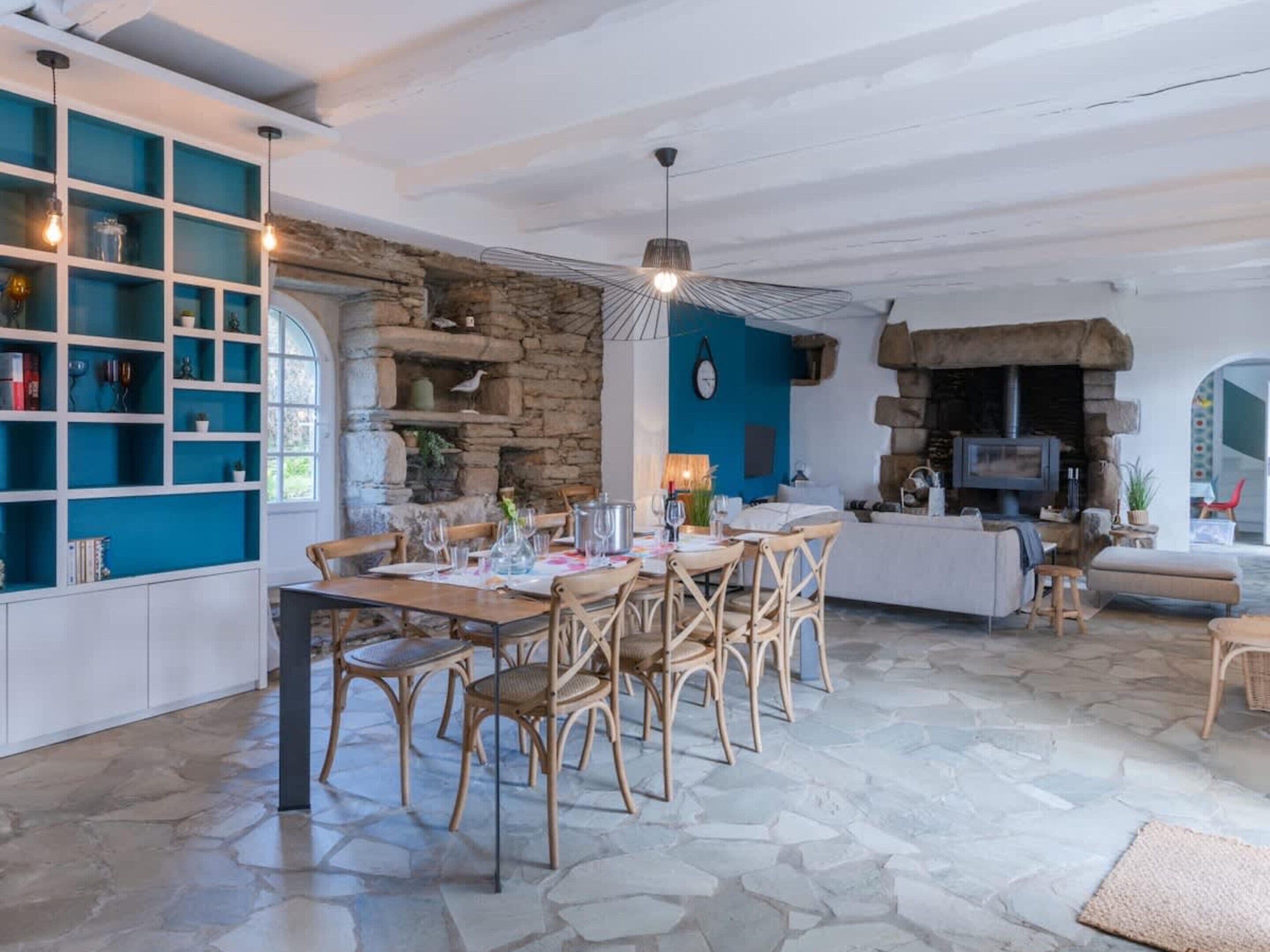 Apartment | Dining