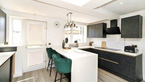 Private kitchen - Keystone Stays Manchester (Worsley)