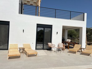 Outdoor dining - Vrbo Property (Kamilari)