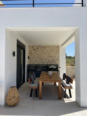 Outdoor dining - Vrbo Property (Kamilari)