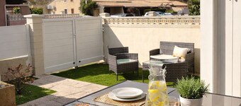 House 10 minutes from the beach—air conditioning—Wi-Fi—parking