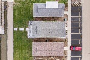 Exterior - Why Knot! Stay in boaters paradise (Ottawa)
