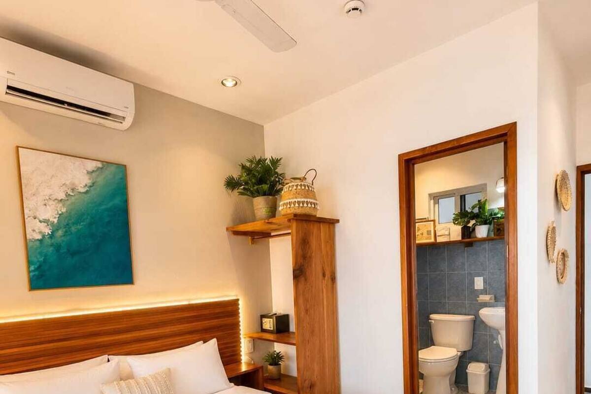 Deluxe Double Room, Sea View | Free WiFi, bed sheets