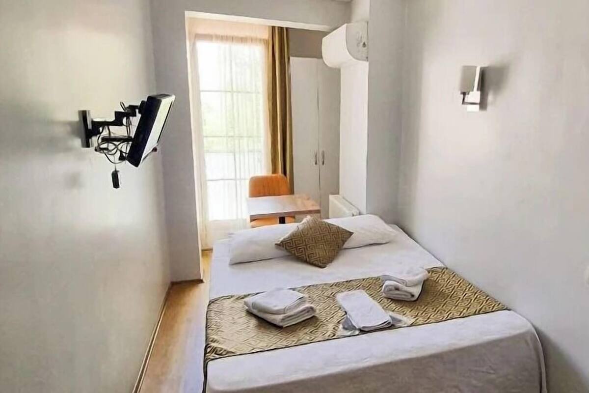 Habitación económica, vista a la ciudad | Wifi gratis