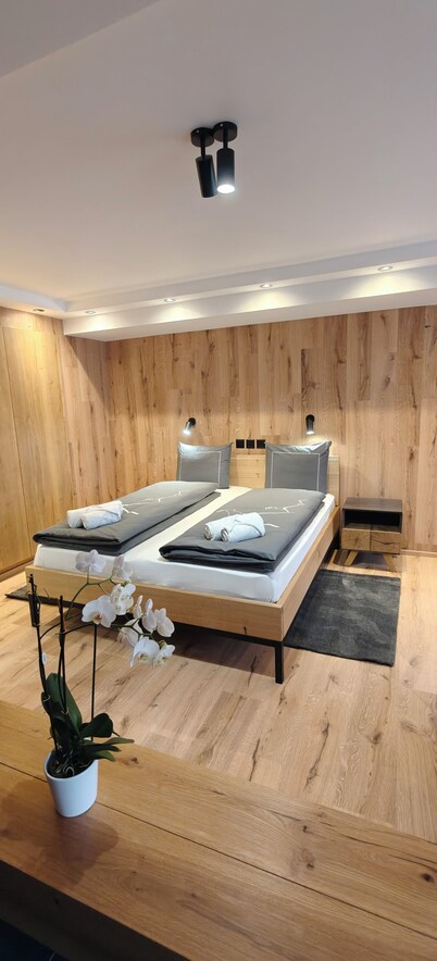 Majing House: Renovated Modern Apartment