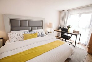 Iron/ironing board, free WiFi, bed sheets, wheelchair access - Casa Momento. Your Home Away from Home in Metepec for Business Trips and Extended Stays. (Metepec)