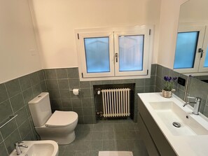 Bathroom - Casa Barbara, a place where you can feel at home (Sant'Agostino)