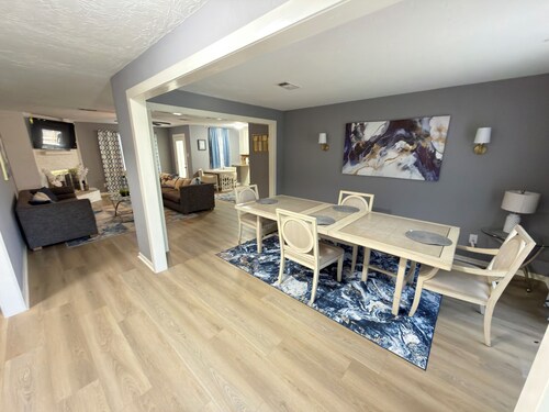 Private 3BR Pool Retreat Near Houston