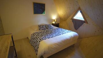 2 slaapkamers, reisbedje, gratis wifi, beddengoed