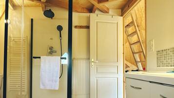 Douche, papier toilette