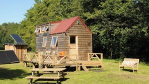 Property grounds - A tiny house in a quiet meadow—the perfect place to unwind. Sauna (Nivillac)